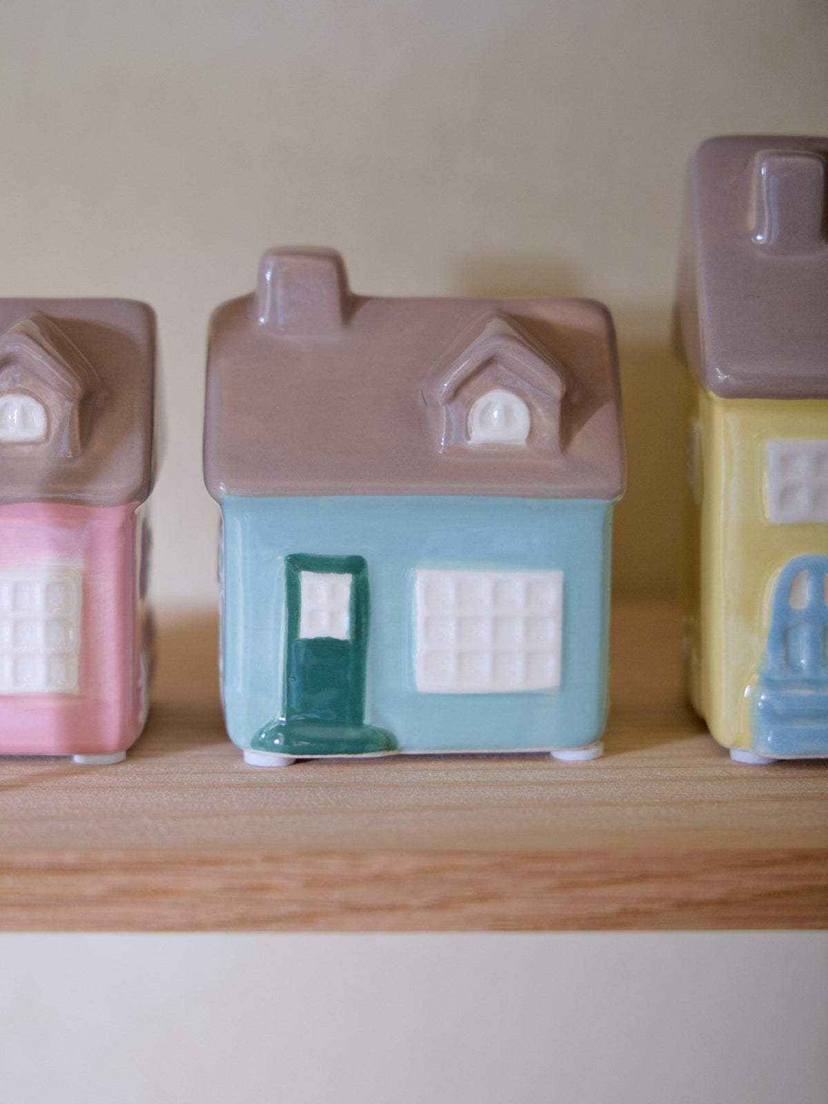 Ceramic deco house
