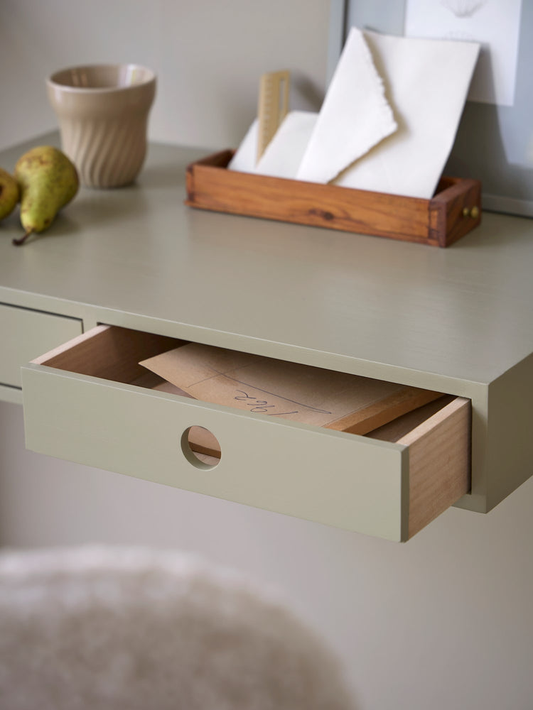 Wall desk