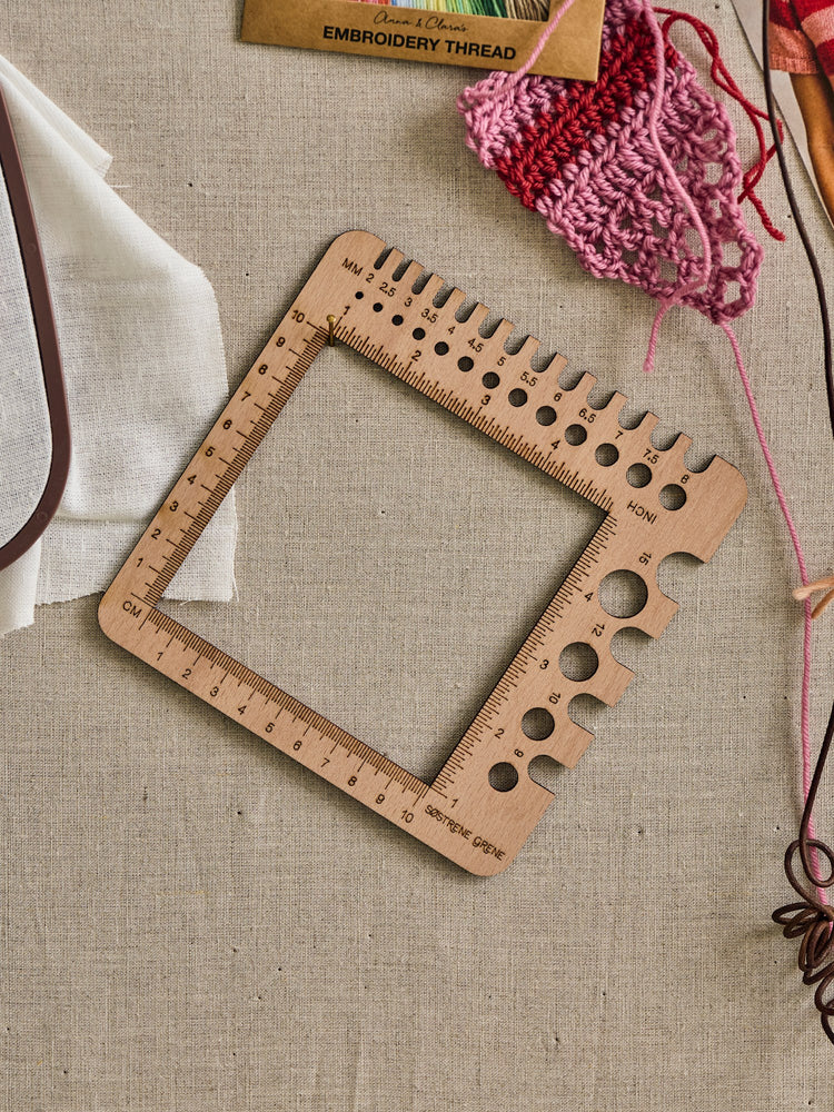 Knitting gauge tool