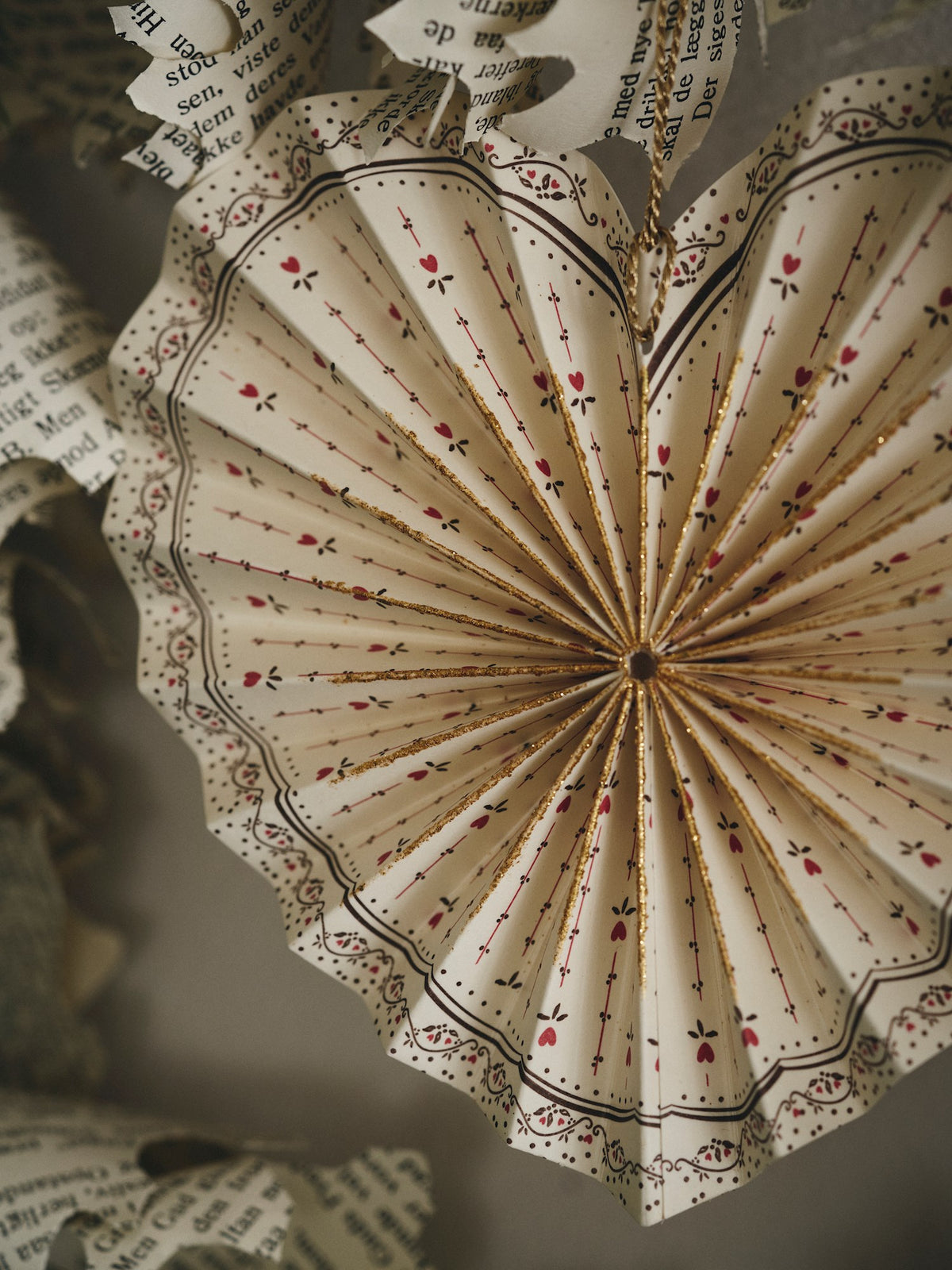 Hanging rosette heart