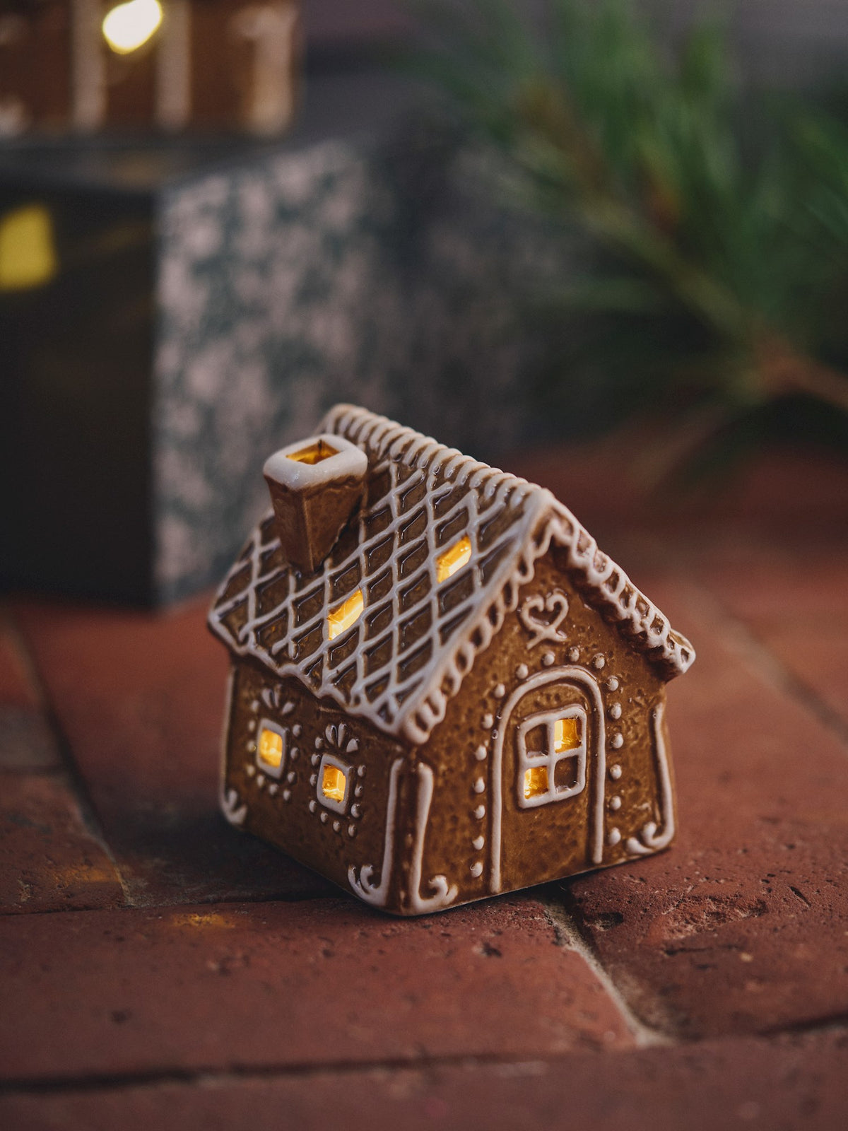 LED gingerbread house