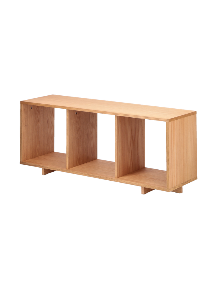 Floor shelf